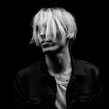 Penelope Bower (@Markovska_P)