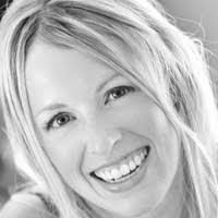 Lisa Shaul's Instagram, Twitter & Facebook