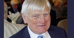 Joy Halliday💙 (@jfall33)