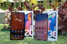 Entre las características del samsung galaxy a30s se destaca una pantalla de 6.4 con una resolución de 720 x 1560 pixels. Menyandingkan Galaxy A20s Dan Galaxy A30s Ini Bedanya