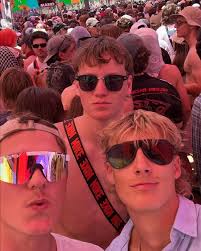 Hugo Simpson (@hugo.simpson117) • Instagram photos and videos