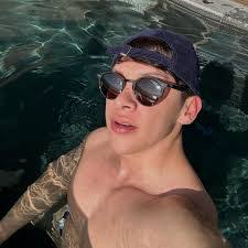 Jonathan Pantoja's Instagram, Twitter & Facebook