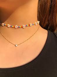 📍how to make handmade jewellery at home /weaving crystal beads choker necklcae ? Rainbow Daisy Choker 90s Beaded Stretchy Necklace Colares Artesanais Pulseiras Artesanais Joias Com Micangas
