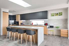 Preston Point Rd By Ecolectic Homes Em 2020 Cozinhas Modernas Cozinha Pequena Cozinha Corredor