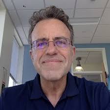 Elliot Friedman's Instagram, Twitter & Facebook