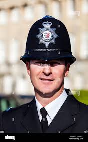 Uniform police british bobby -Fotos und -Bildmaterial in hoher Auflösung