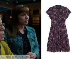 The penultimate episode of ncis: Renee Felice Smith Fashion Clothes Style And Wardrobe Worn On Tv Shows Shop Your Tv