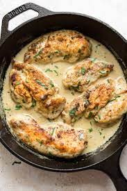 This Easy White Wine Chicken Recipe Has The Most Delicious Creamy Sauce It S Super Easy To Make A Poulet Moutarde Escalope De Poulet Recette Escalope De Dinde