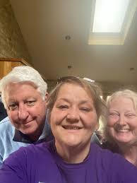 We had trans-Atlantic visitors today, all the way from Arizona! My very  good friends Jon DeRoost and Gaye DeRoost have been supporters of the  Sanctuary since Day 1, it was so wonderful