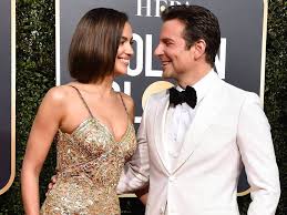 Bradley Cooper Und Irina Shayk Zeigen Sich Verliebt Wie Nie With Images Irina Shayk Backless Dress Formal Bradley Cooper Irina