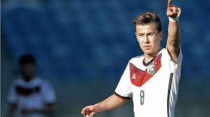 Minute nach einer schönen spielverlagerung und einem querpass von niklas dorsch bringt. Dorsch Erleidet Wadenbeinbruch Janelt Fur Em Nachnominiert Dfb Deutscher Fussball Bund E V