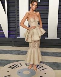 Pin By Anne G On Emily Ratajkowski Emrata Emily Ratajkowski Vanity Fair Emily Ratajkowski Dresses