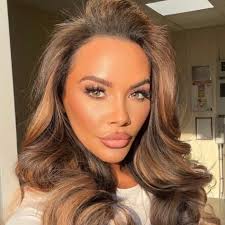 Muddle Through Mummy: Conceiving, Instagram and TikTok Mums and Mum Hacks