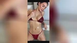 Lana Rhoades saugt POV in die Dusche des Mannes und fickt harten  Doggystyle. - Videos - djav tube the best premium porn