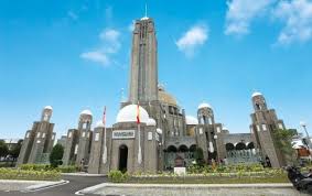 Sebab ed peluk islam dekat masjid shah alam ini. Keunikan 5 Masjid Di Selangor