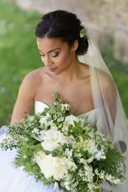 Natural Beauty Inspo For Brides With Olive Darker Skin Tones Bride Beauty Wedding Hair And Makeup Indian Bridal Hairstyles