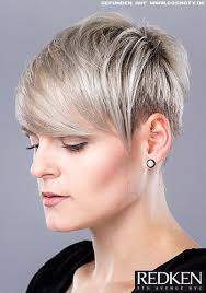 Frisuren und haarschnitte für rundes gesicht tipps fürs. Top 25 Frisuren Graue Haare Bilder Trends Neuheiten 2021