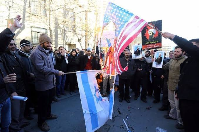 burning israel flag in the iran ile ilgili görsel sonucu"