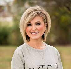 Bob Haircuts For Older Women Chic Look The Undercut Wavy Bob Hairstyles Long Bob Haircuts Bobs Haircuts