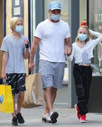 The ray donovan star, 53, snuggled up to his children in a photograph taken. Celebrity Kids On Instagram Liev Schreiber With His Kids Alexander 13 And Kai 11 In New York On September 23 Celebrity Kids Liev Schreiber Celebrities
