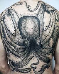 Octopus tattoos for men have recently grown in popularity across the world. 30 Octopus Zuruck Tattoo Designs Fur Manner Unterwasser Tinte Ideen Mann Stil Tattoo Back Tattoo Designs Tattoo Designs Men Octopus Tattoo Design
