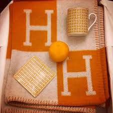 Above this text are the hermes dupes for $66.00, and below is the real avalon throw, how close are these! Hermes Avalon Throw Blanket Shopee Philippines
