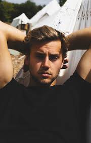 Food, Comedy and ESPORTS. My kind of chat.