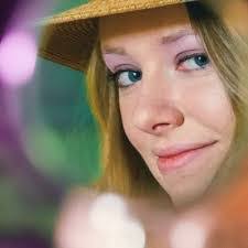 Rachel Masters's Instagram, Twitter & Facebook