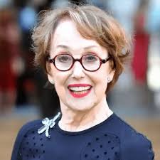 Una, the name of number one in star trek; B Esa0xropxp1m