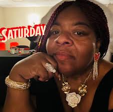 I love my new Paparazzi earrings! They go well with my Beth Dutton  Yellowstone T-shirt! Thank you Donna 🩷