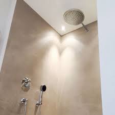 Das Fugenlose Bad Kalk Marmor Oberflachen Eroffnen In Der Badgestaltung Ungeahnte Moglichkeiten Wasserabwe Badgestaltung Badezimmer Design Wandgestaltung Bad