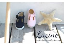Profitez de cette paire de bottines salome rose pour bébé fille, enfant fille. Salome Bebe Marine Chaussures Lucine