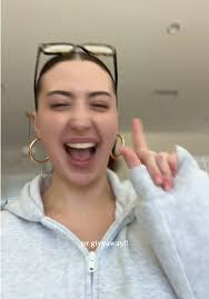 Alexis Oakley Controversy