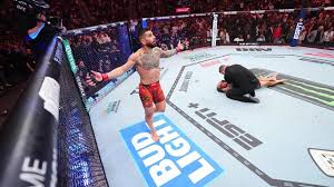 La leyenda de Topuria continúa: noquea también a Oliveira para seguir  invicto y ser doble campeón de la UFC