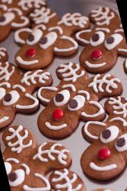 32 Upside Down Gingerbread Men Become Santa S Reindeer In These Adorable Cookies Gingerbread Reindeer Cookies Recipe Holiday Cookies Reindeer Cookies