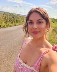 Amanda Vallance (@_amanda.vallance_xx) • Instagram photos and videos