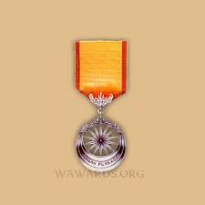 Check out the pronunciation, synonyms and grammar. Star Of Honour Of The Gallant And Valiant Warrior