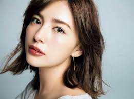 今どきの 大人っぽキレイ 顔になれないやりがちミス6 ブライダルメイク 大人可愛いメイク カットモデル