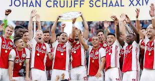 De wedstrijd om de johan cruijff schaal wordt georganiseerd door de. Herbeleef De Door Ajax Gewonnen Strijd Om De Johan Cruijff Schaal Voetbal Telegraaf Nl