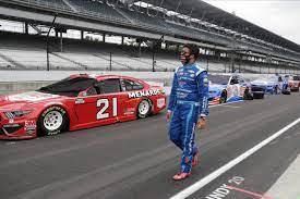 If that was any other race, nascar would have thrown the caution and had a gwc. Bubba Wallace Leads The Fan Vote For Nascar All Star Race Charlotte Observer