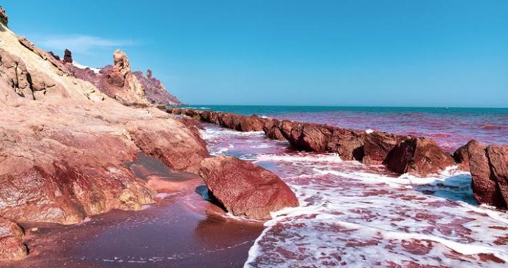 Creepy 'Blood Rain' Turns Waves And Beach Red - Wide Open Spaces