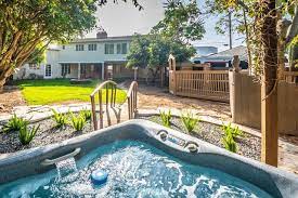 13 Gigantic Airbnb Vacation Rentals In And Near Los Angeles Updated 2021 Los Angeles Homes Los Angeles Vacation Rental