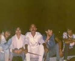 Ku mencari bayangmu tiada di langit biru di lautan api kau hilang dan semakin jauh hujung dunia kita berjumpa. Svg Putra Cinta Kain Putih Flashback 1988 By Den Sham