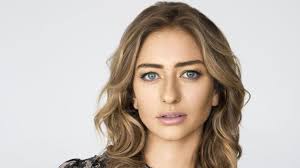 Chatting on tinder is only available between two users who have swiped right on one another's photos and matched. Bumble C E O Tries To Change Dating After Dramatic Tinder Exit Vanity Fair