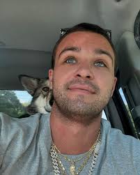 Michael Lazorik (@michaellazorik) • Threads, Say more