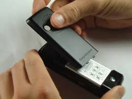 Disassembling Sony Ericsson W200i ...