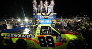 The top 16 drivers in the truck series history have accounted for 309 wins (61%) out of the 505 races held so far. Matt Crafton Wins Gander Outdoors Truck Title Austin Hill Takes Homestead Miami Victory Jayski S Nascar Silly Season Site