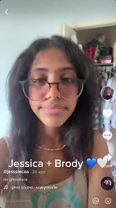 Jessie Gore's Instagram, Twitter & Facebook