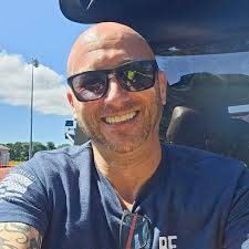 Aaron Coutu's Instagram, Twitter & Facebook