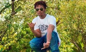 South african rapper, emtee best known for his debut hit ambitiouz entertainment signed south african rapper, emtee decides to dish out the video to his. Sa Emtee Joins Jameson Smooth Session Saturday Music In Africa
